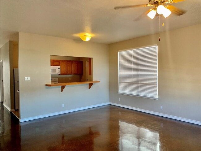 Building Photo - 220 Sandstone Dr