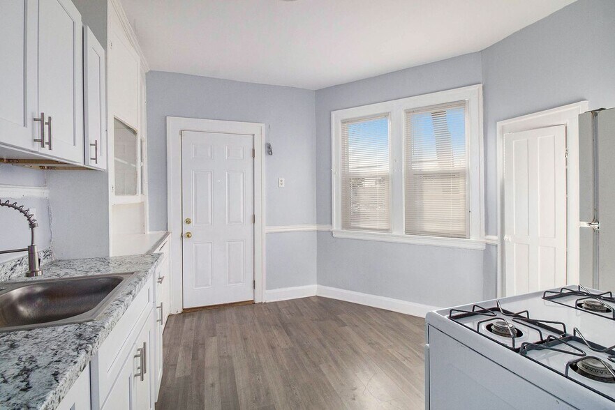 Building Photo - 3801 Ellery St