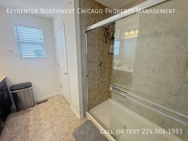 Building Photo - 170 Montvale Ln