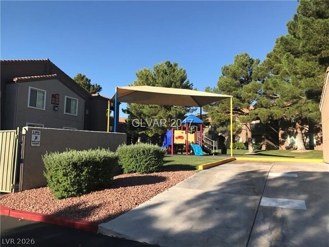 Building Photo - 2101 Blue Breeze Dr