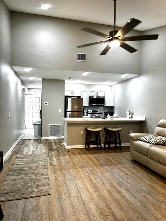 Building Photo - 4707 Winslow Beacon