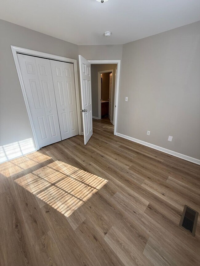 Building Photo - Beautiful House with Privacy