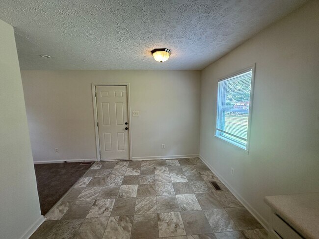 Building Photo - 6517 Portsmouth Dr