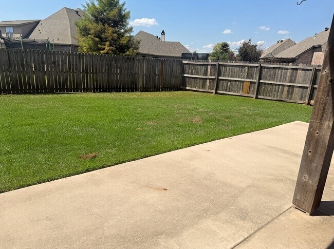 Building Photo - 769 Dumaine Dr