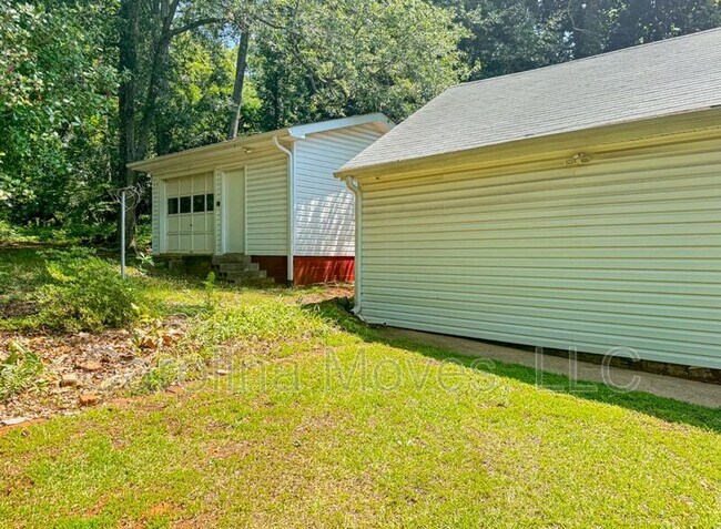 Building Photo - 46 Long Forest Dr