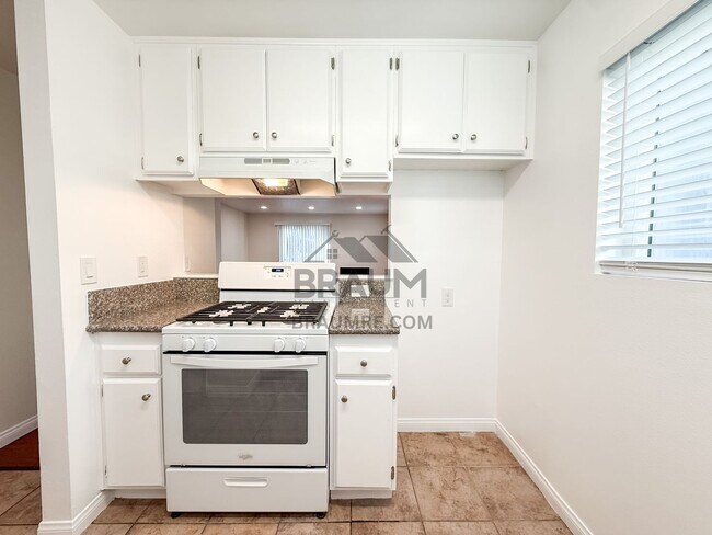 Building Photo - 14257 Friar St