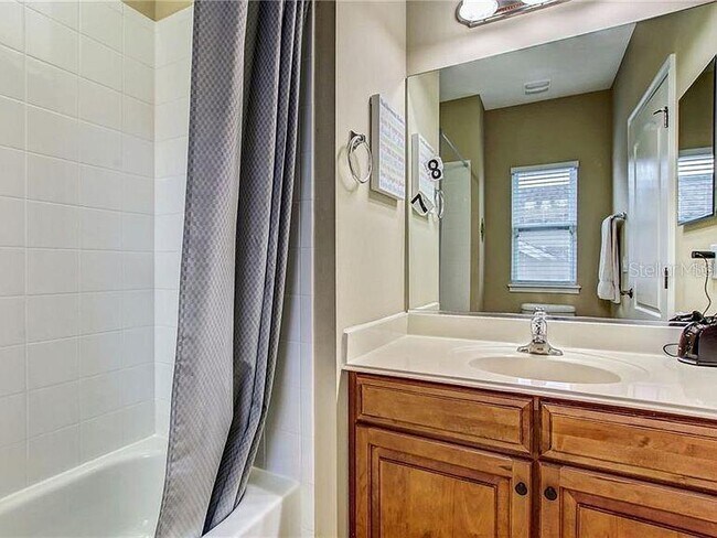 Building Photo - 7332 Colbury Ave