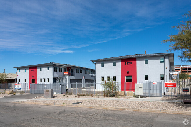 Building Photo - The Graymont