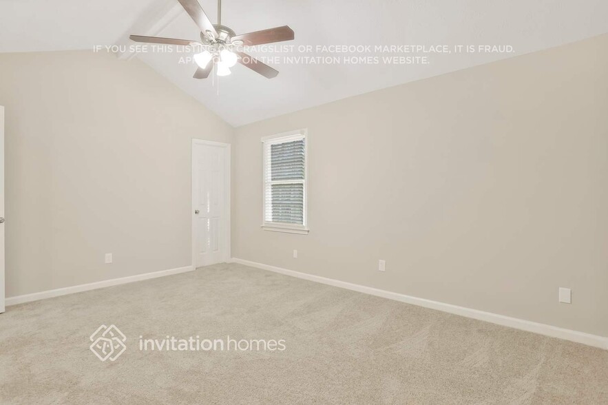 Building Photo - 145 W Forest Dr