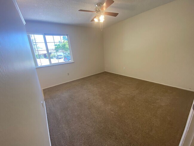 Building Photo - Great 3 Bedroom Home in Citrus Heights