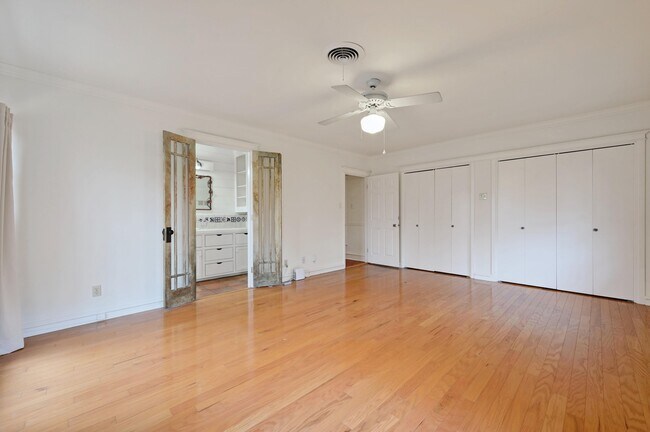 Building Photo - 2807 Hatley Dr