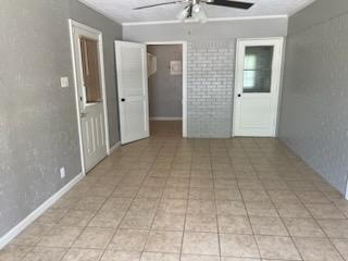 Building Photo - 820 Lamar St