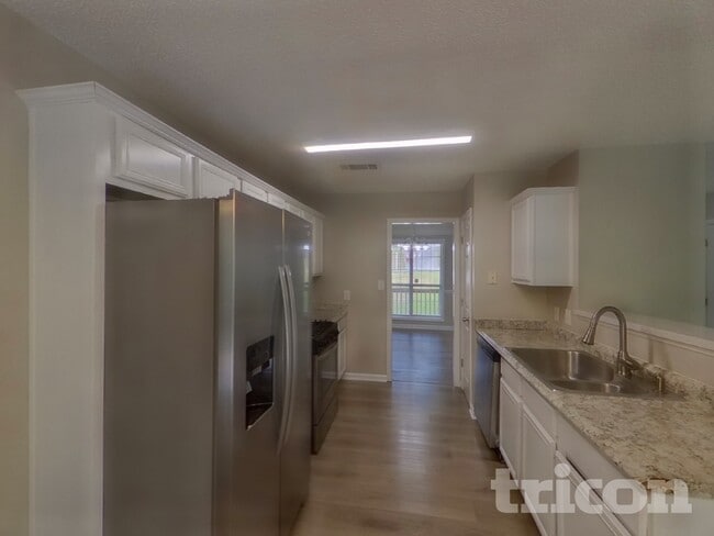 Building Photo - 11203 Chelsea Ln