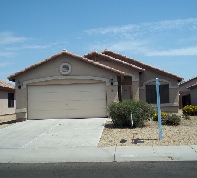 Primary Photo - 978 E Pima Ave