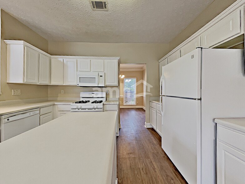 Building Photo - 2257 Caneridge Trail SW
