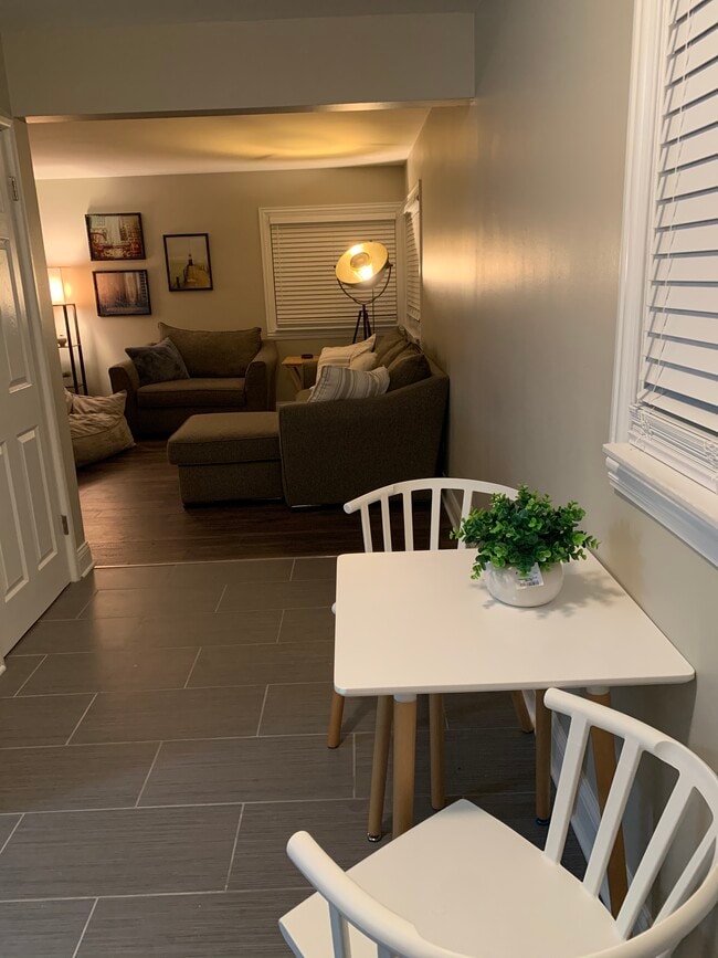 Building Photo - 438 N Gerard Ave