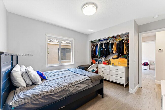Building Photo - 1536 Salerno Cir