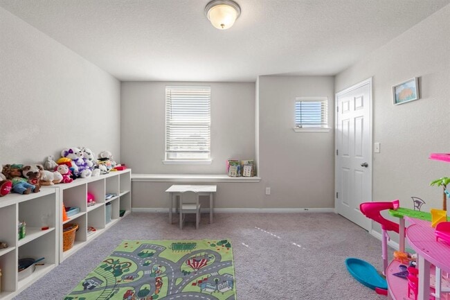 Building Photo - 159 MacArthur Dr