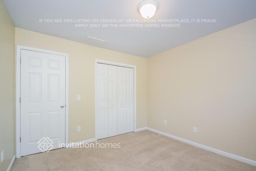 Building Photo - 171 Lincolnwood Ln