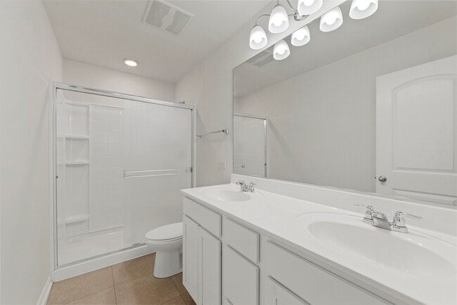 Building Photo - 2305 Upland Rd