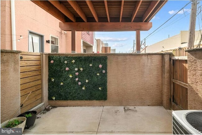 Building Photo - 1120 S 26th St