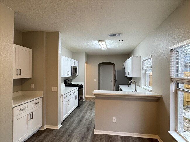 Building Photo - 14938 Deer Meadow Dr