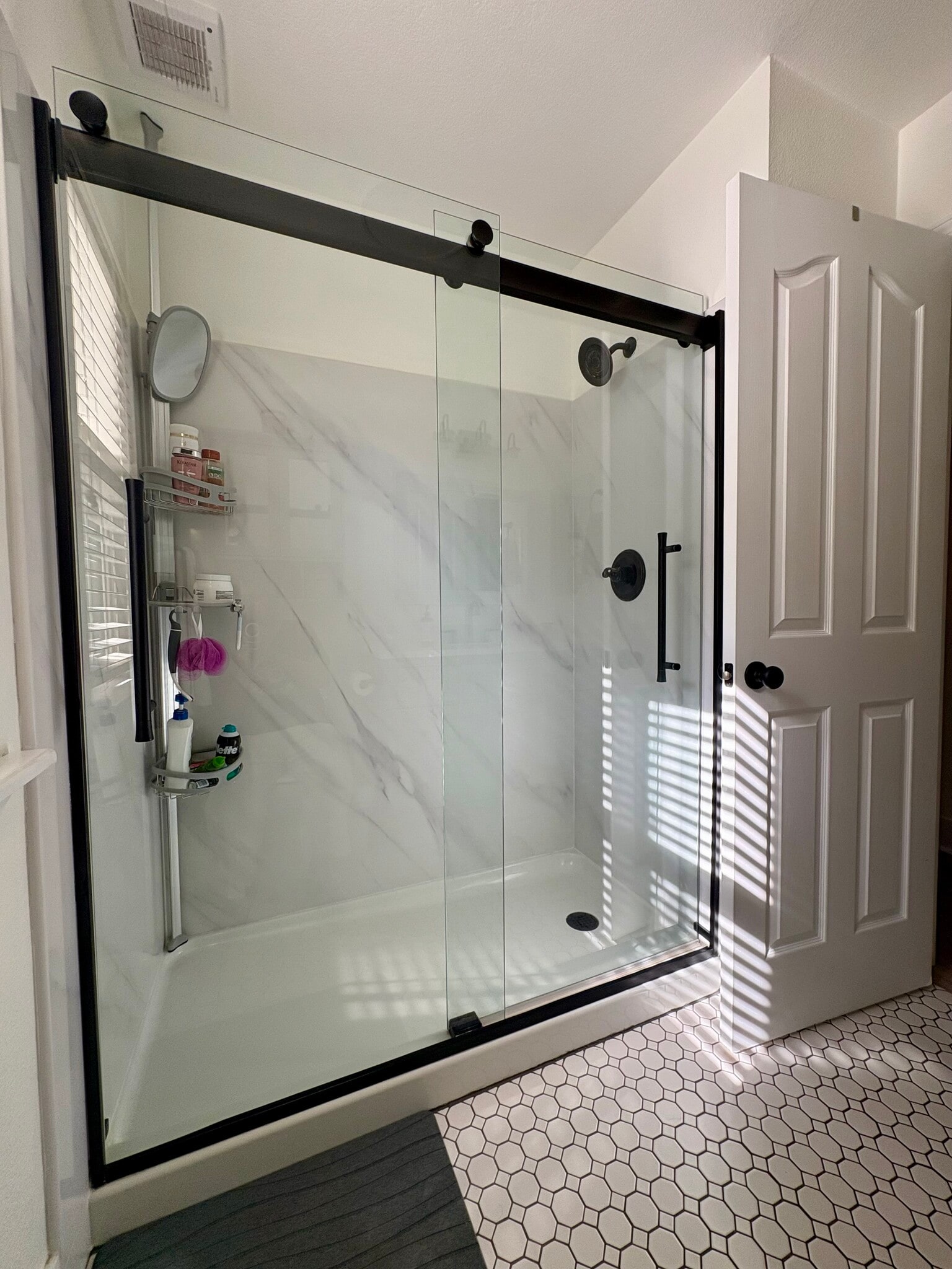 Building Photo - 928 Carter St