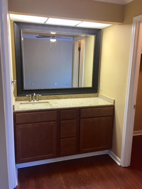 Building Photo - 31 Park Cir SE