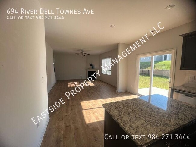 Building Photo - 694 River Dell Townes Ave.