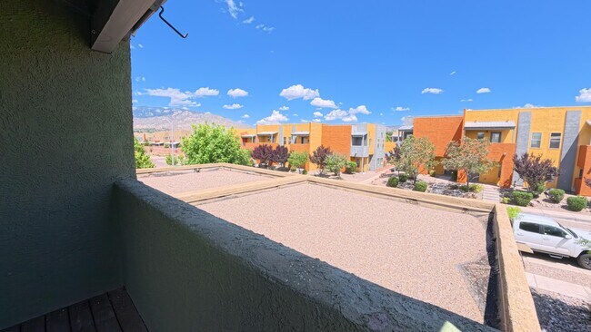 Building Photo - 1651 Domino Dr SE