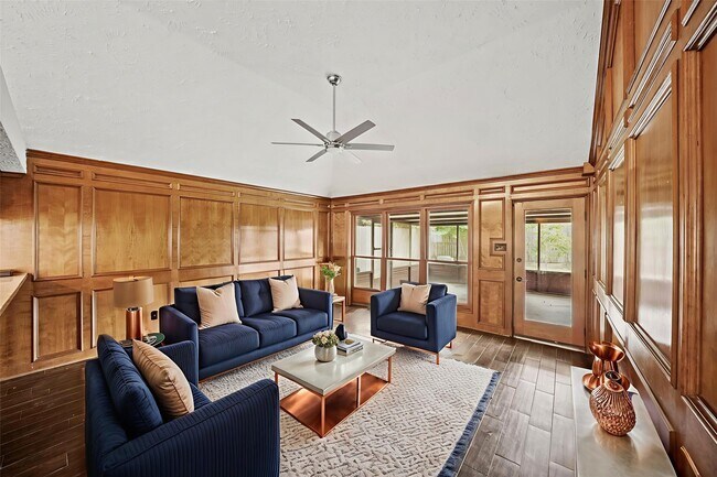 Building Photo - 19918 Hoppers Creek Dr