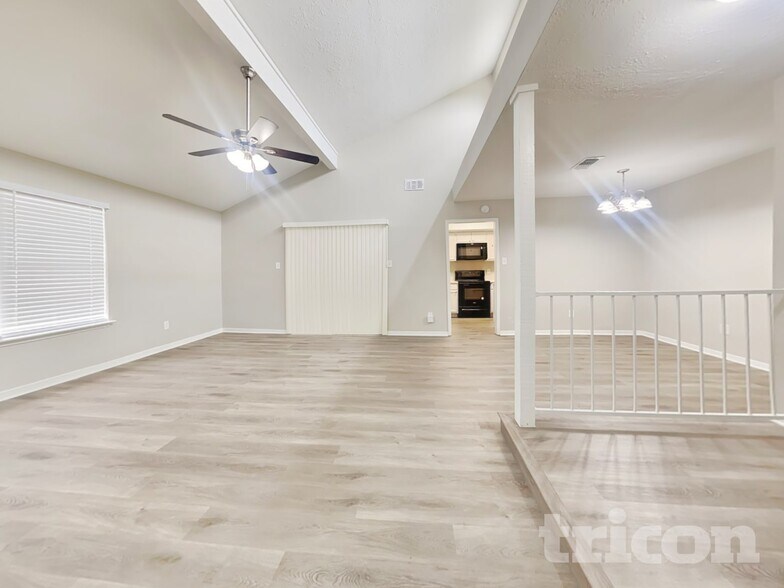 Building Photo - 16307 Bird Dog Ct