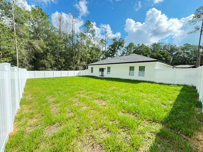 Building Photo - 10290 N Biscayne Dr