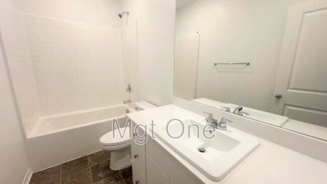 Building Photo - 15988 Lasselle St