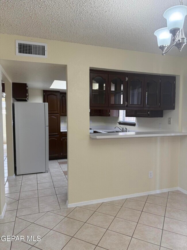 Building Photo - 12000 Ivory Gate Way