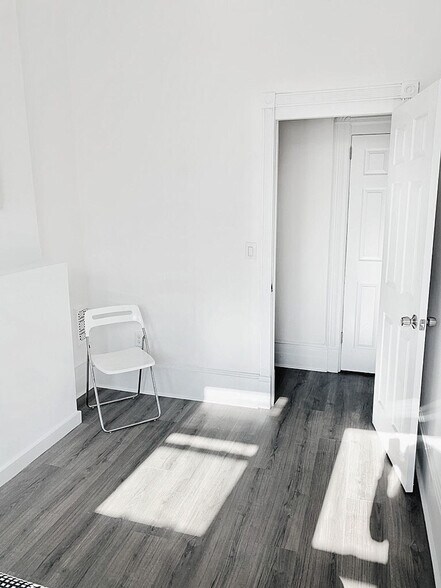 Building Photo - 206 W 138th St