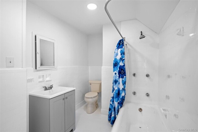 Building Photo - 56 Lafayette St