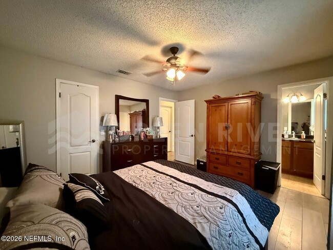 Building Photo - 7541 Allspice Cir N