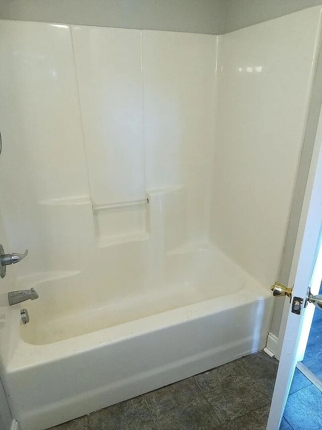 Building Photo - JP - Pierce