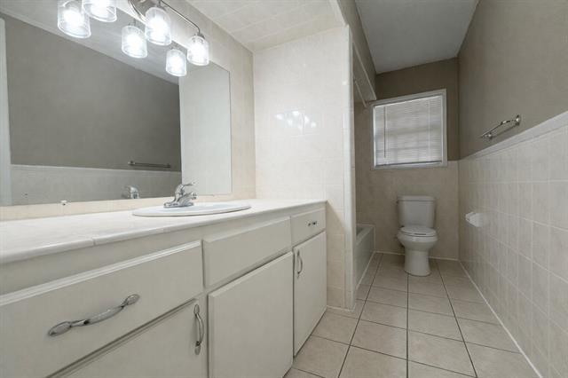 Building Photo - 7803 Seydel St