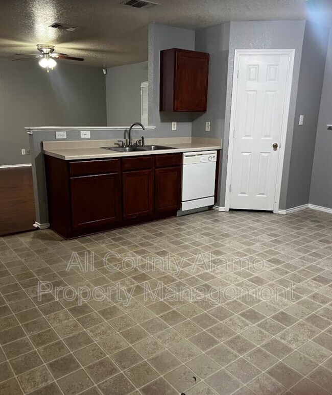 Building Photo - 10790 Giacconi Dr