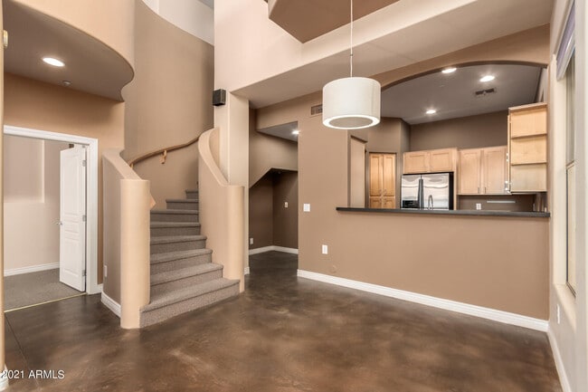 Building Photo - 14450 N Thompson Peak Pkwy