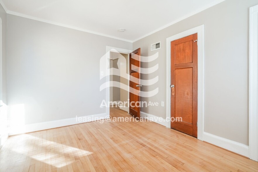 Building Photo - 2907#2909 North 44th Street, 53210; #1588012 - 1588012