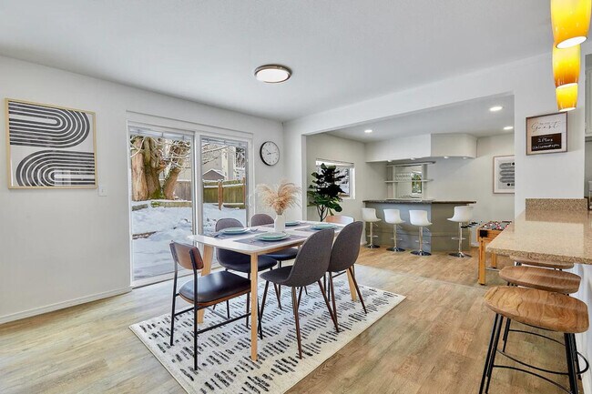 Building Photo - 629 212th St SW