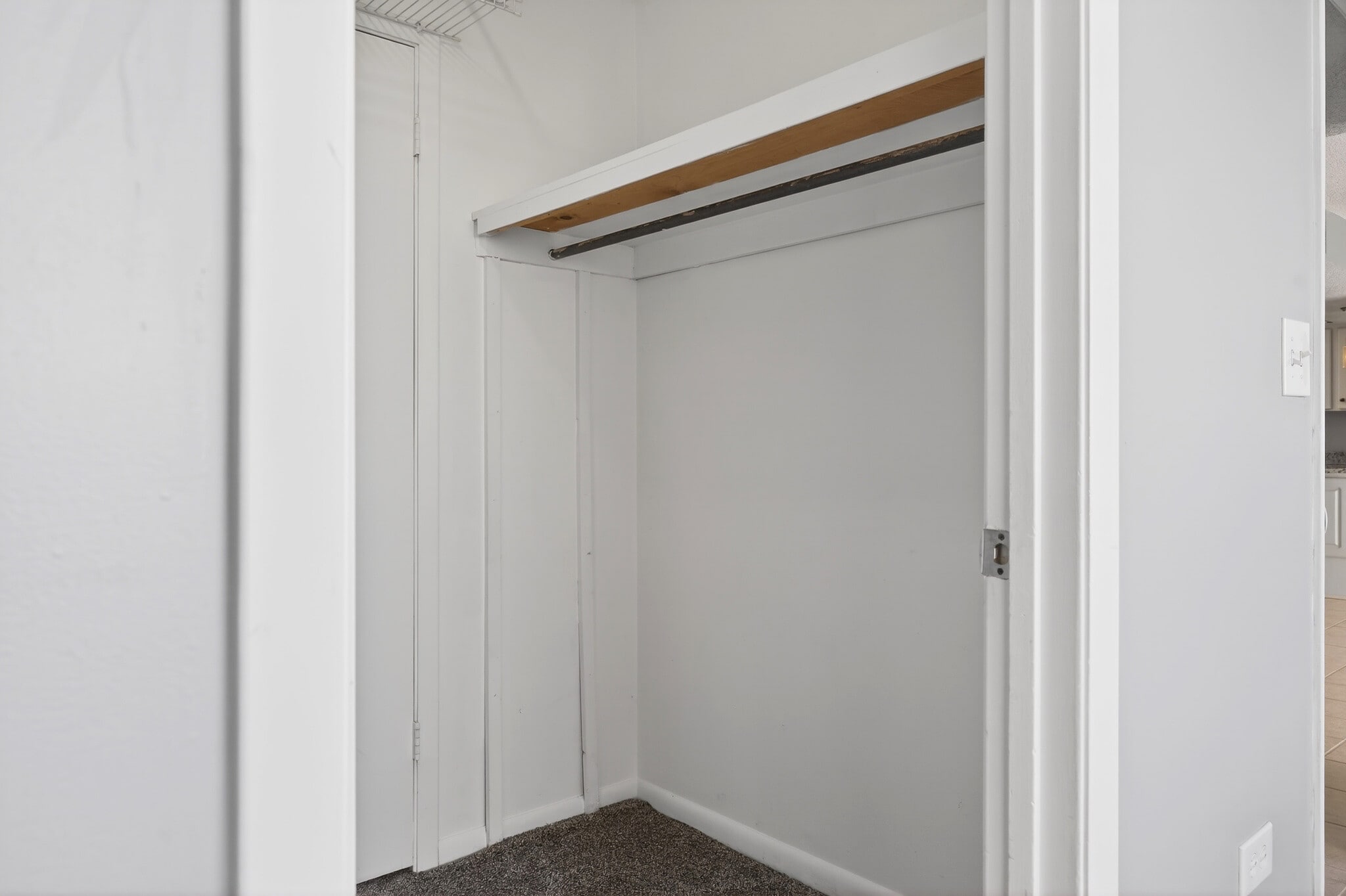 2nd Bedroom Closet - 500 Treasure Island Causeway