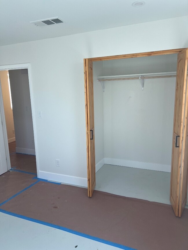 Building Photo - 3541 Homeland Dr