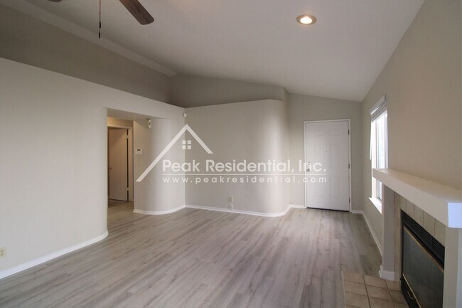 Building Photo - Updated 3bd/2ba Home near Cosumnes River College