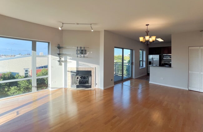 Building Photo - 100 N Hermitage Ave