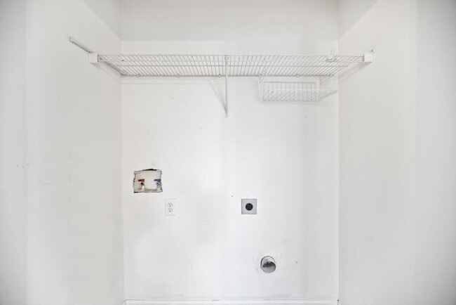 Building Photo - 1010 Society Way