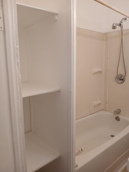 Building Photo - 1716 McCulloh St